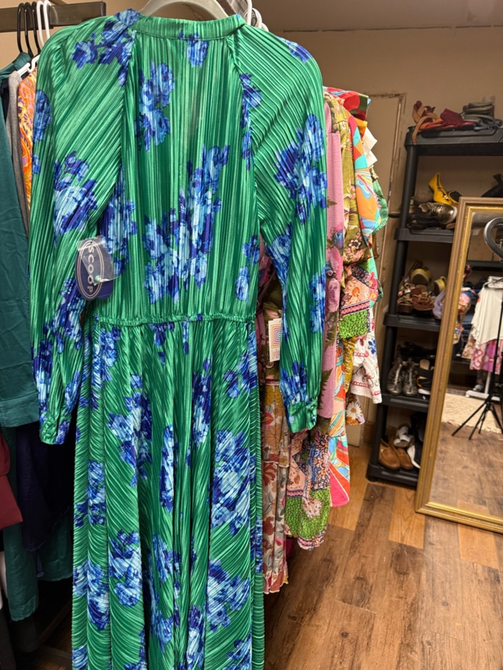 Green Floral High-Low Wrap Dress with Tie Waist - Picture 5 of 11